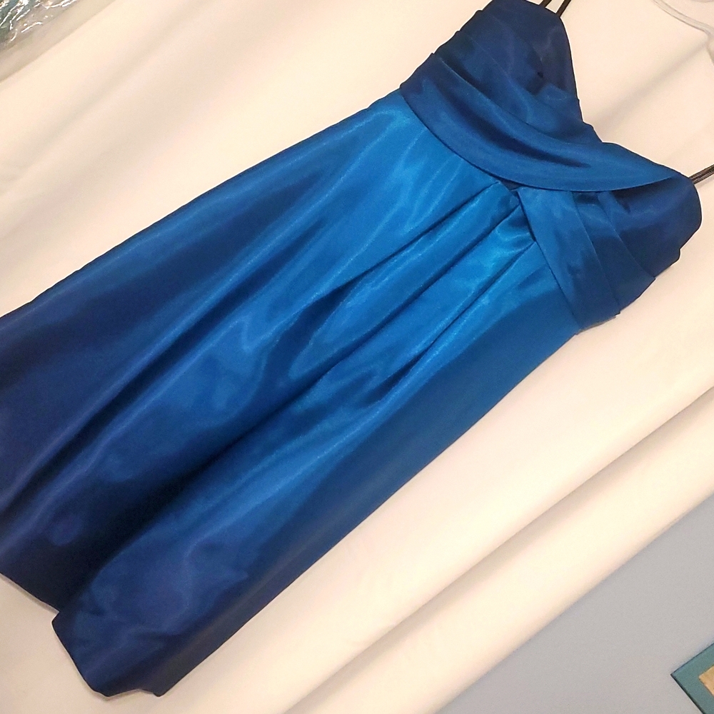 Strapless blue bubble bottom cocktail dress 1/2
